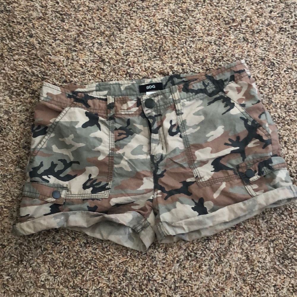 🐘 BDG Camo Army Fatigue Camp Shorts